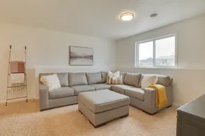 Quiet Neighborhood - Easy Access - Free Garage Use - Image 5