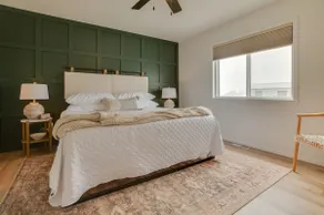 Quiet Neighborhood - Easy Access - Free Garage Use - Image 3