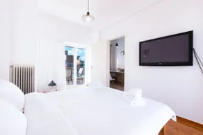 Loft Apt with Acropolis View - Image 4