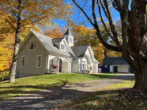Enjoy our Connecticut Carriage House - Image 4