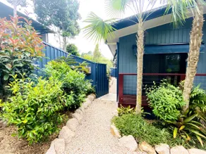 Spacious Home & Tropical Garden - Image 2