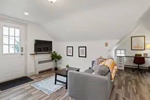 Cozy 1 Bedroom at Orvilla Park - Image 3