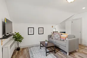 Cozy 1 Bedroom at Orvilla Park - Image 2