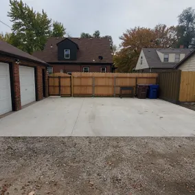 Immaculate 4 Bedroom Home Centrally Located - Image 4