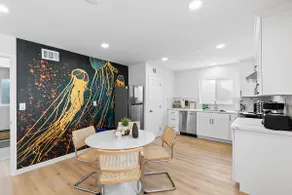 222-New, Stylish Quiet 2B1B w/ Yard near Stanford - Image 3