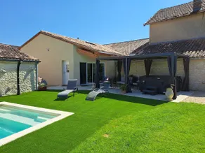 Rudelle maison Jacuzzi et piscine privé - Image 4