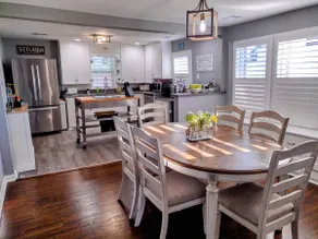 Beautiful and Spacious 1908 Modern Farmhouse - Image 4