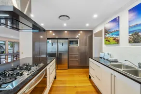 Sorrento Waterfront Retreat & Pool - Image 4