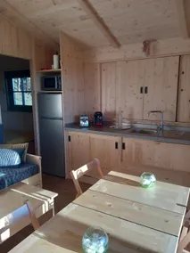 Maryflo Hut 1 - Image 3