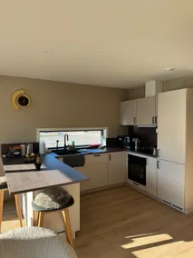 Modern apartment in Sandensheia - Image 3