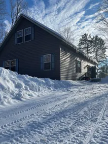 Lakefront Cabin on Snowmobile Tr - Image 5