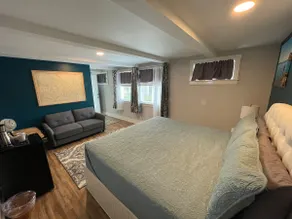 Entire Floor King Suite w. Garden/Courtyard Views - Image 4