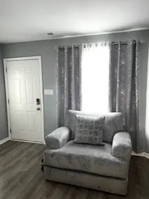 Luxury Townhome Jacksonville, NC - Image 3