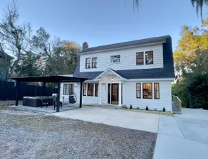 Modern Colonial+3 baths and Hot tub+ Pet Friendly - Image 3