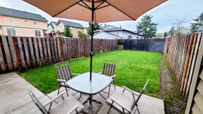 C: 2 BR Townhouse with Workspaces - Image 2