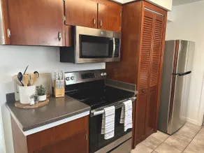 Convenient Getaway close to it All! - Image 4