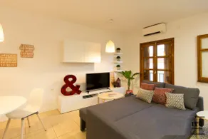 Silvia and Carlos' nice apartment - Image 4