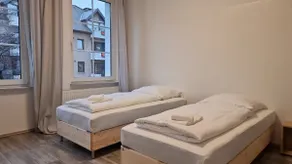Tolstov House - 5 Room House with Terrace - 35 Min to Messe DUS - Image 5