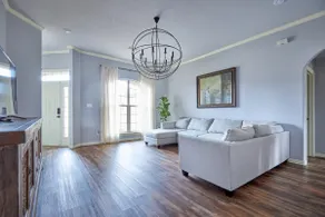 Capacious, 4 BR Retreat with King Bed! - Image 3