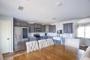 Capacious, 4 BR Retreat with King Bed! - Image 5