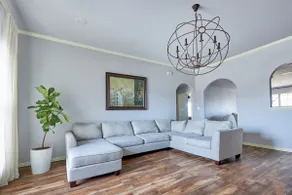 Capacious, 4 BR Retreat with King Bed! - Image 2