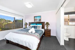 A Cosy Holiday Home - Image 4