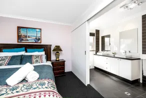 A Cosy Holiday Home - Image 5