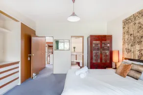Creative Three Level Retreat with Lovely Sea Views - Image 3