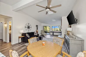 Mountain Retreat: Fireplace, Shuffleboard, Deck - Image 2