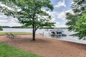 Stunning views, private dock, gorgeous home - Image 2