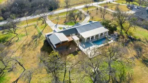 Farmhouse Retreat|HOT TUB |Spanishpool, Basketball - Image 3