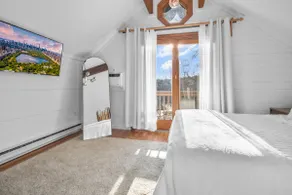 Bella Vista Chalet Poconos -Four Season Resort/Lake/Pool/Ski/Horseback-riding - Image 4
