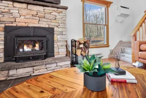 Bella Vista Chalet Poconos -Four Season Resort/Lake/Pool/Ski/Horseback-riding - Image 5