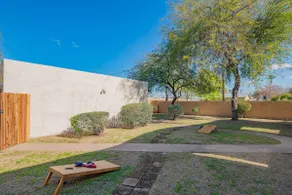 Stefan | Downtown Duplex w/2 Bedrooms - Image 2