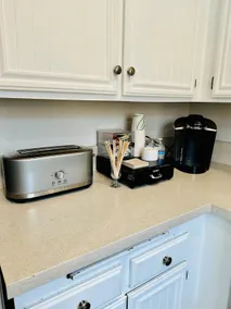Gorgeous 3 Bedroom Condo - Image 4