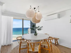 Contemporary Lvl17 2B2B Apt with Ocean Views - Image 3
