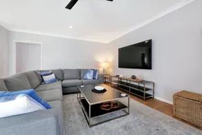 Pet friendly Hamptons luxury short walk to beach - Image 5