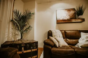 Savor Dining & Leisure at Montagne Moderne Retreat - Image 2