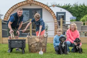 Yorkshire Exclusive Glamping with Hot Tub - Image 5