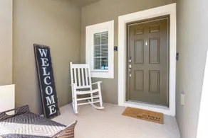 Cozy townhome near downtown Tampa/Busch Gardens - Image 2