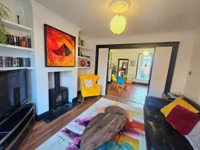No.2 Boutique Art Townhouse  - Image 2