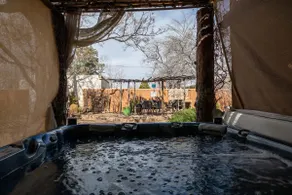 Book for Balloons+Hot Tub+Gated+Walk Everywhere - Image 2