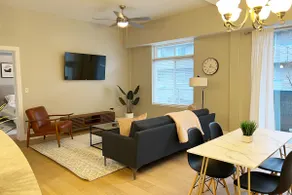 Luxury 1 Bedroom in Downtown Grand Haven - Image 4