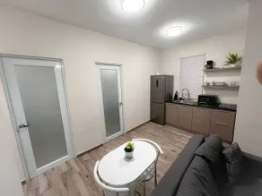 D'lujo Apartment #2 with A/C, Wi-Fi & Parking - Image 4