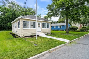 Callan's Coastal Cottage - Image 2