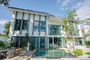 Minimal Luxury Pool Villa | Free Daily Cleaning - Image 2