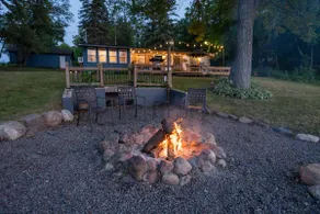 Honey Hole Lodge - Image 2