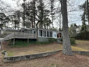Refuge On The Lake - Image 2
