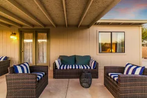 Downtown Retreat: Relaxing 4BD Getaway Wow - Image 4
