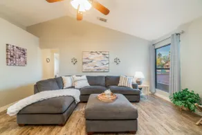 Downtown Retreat: Relaxing 4BD Getaway Wow - Image 2